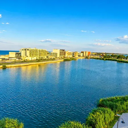 Aquaview Apartment *